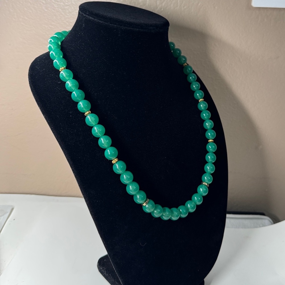 Green acrylic necklace
